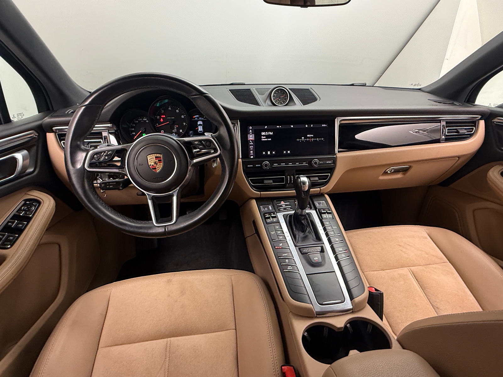 Thumbnail: 2019 Porsche Macan - 3