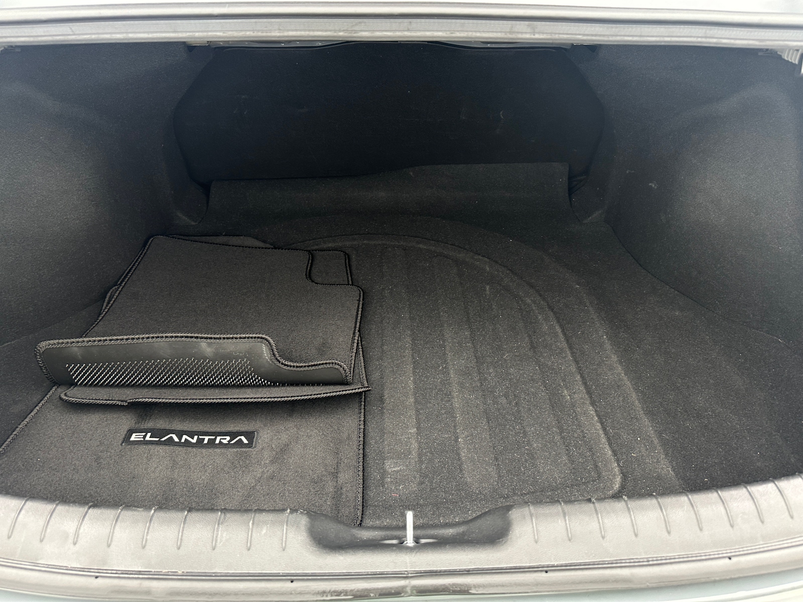 Thumbnail: 2022 Hyundai Elantra - 7