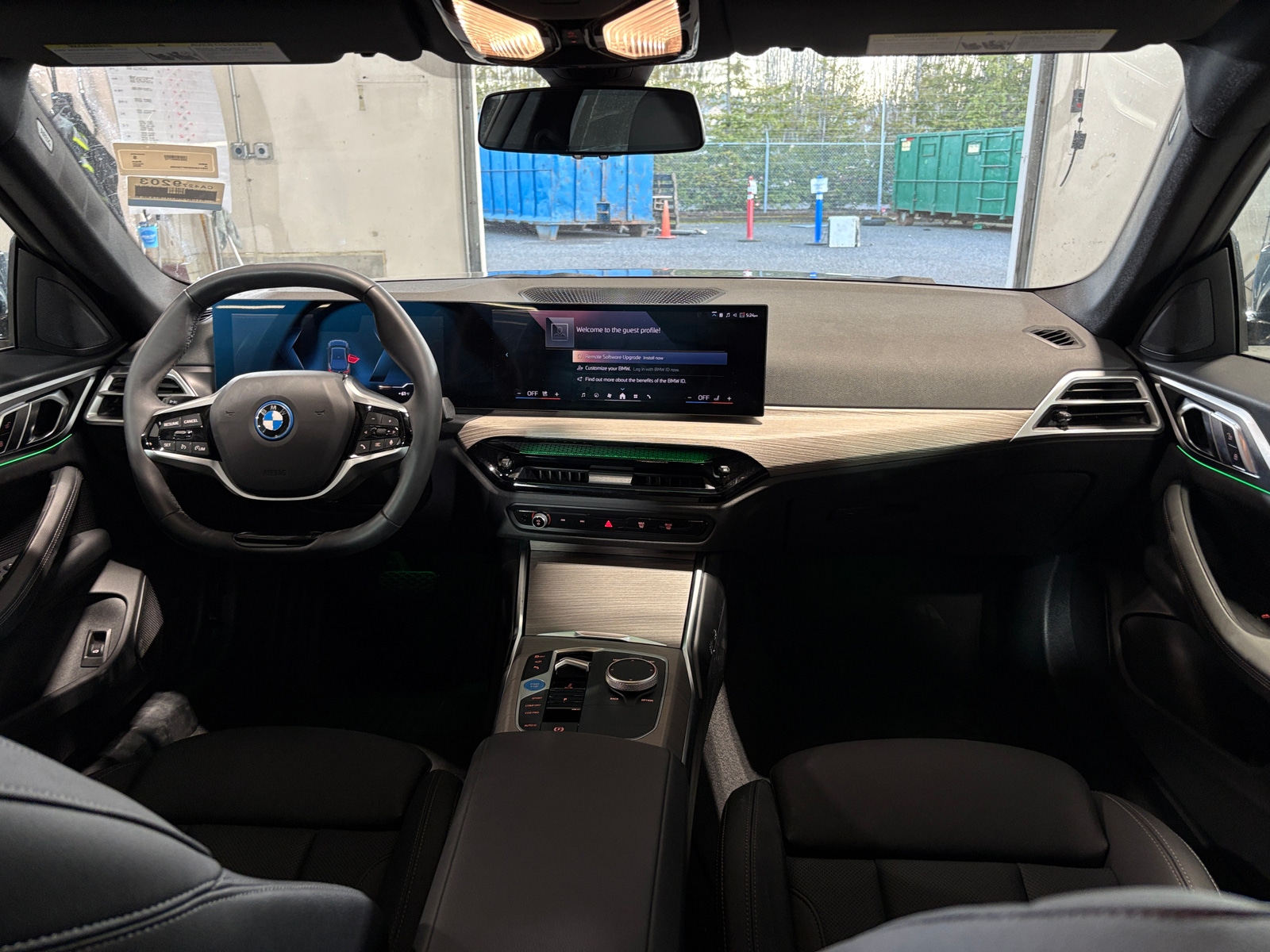 Thumbnail: 2025 BMW i4 - 2