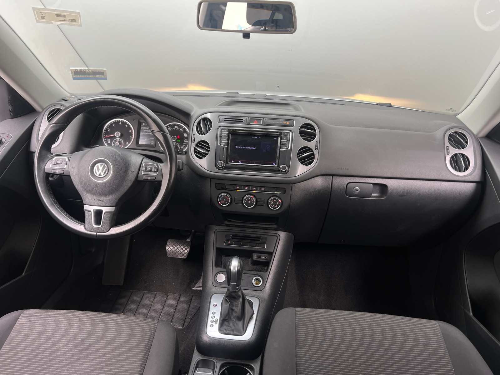 Thumbnail: 2017 Volkswagen Tiguan - 3