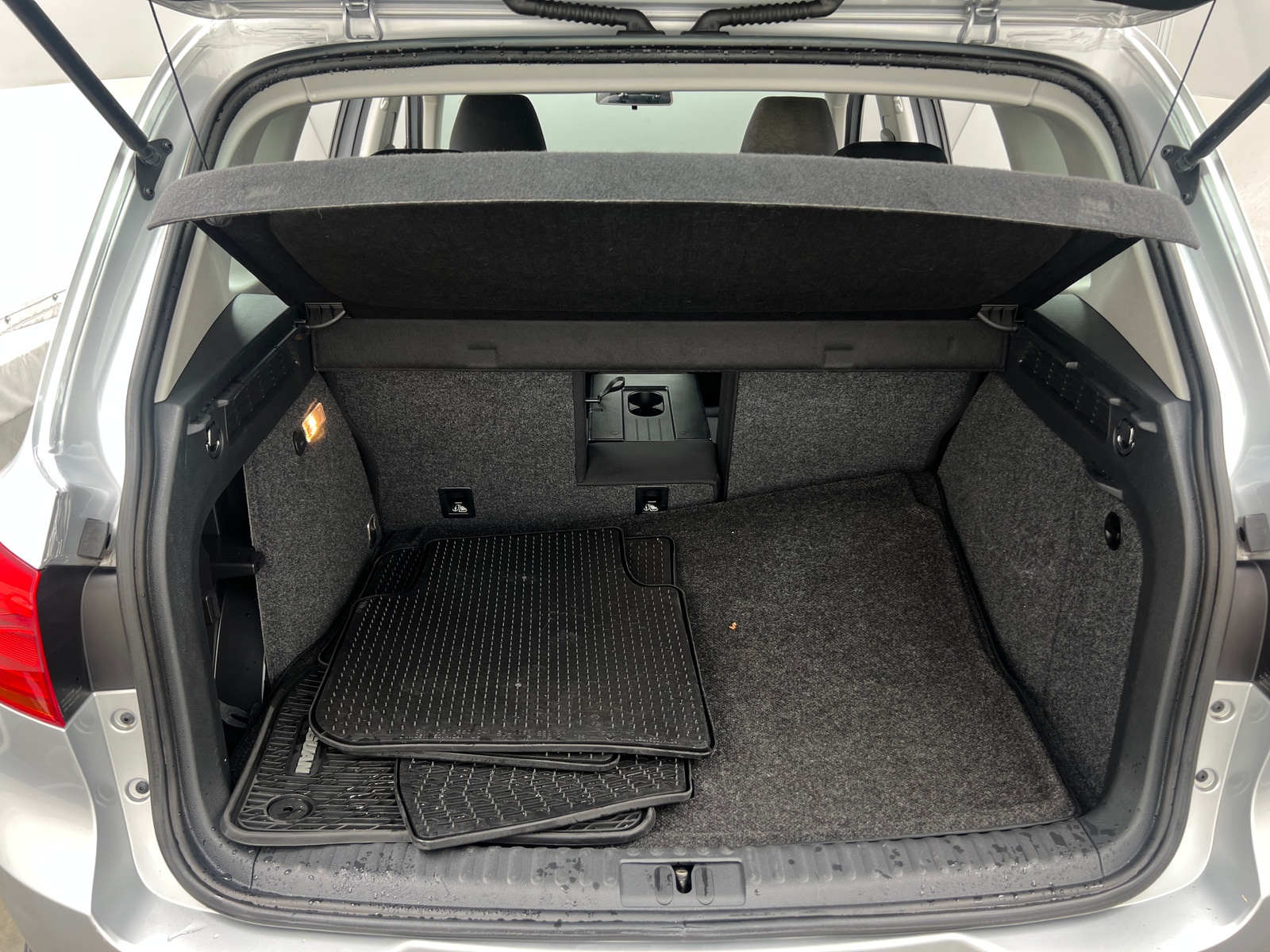 Thumbnail: 2017 Volkswagen Tiguan - 7