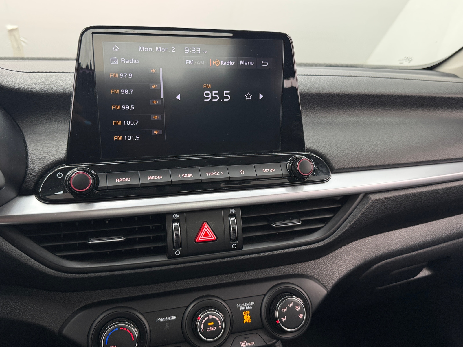 Thumbnail: 2024 Kia Forte - 4