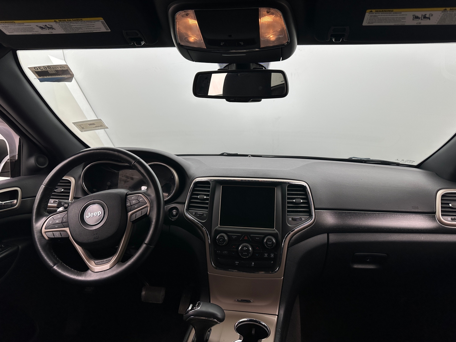 Thumbnail: 2015 Jeep Grand Cherokee - 3