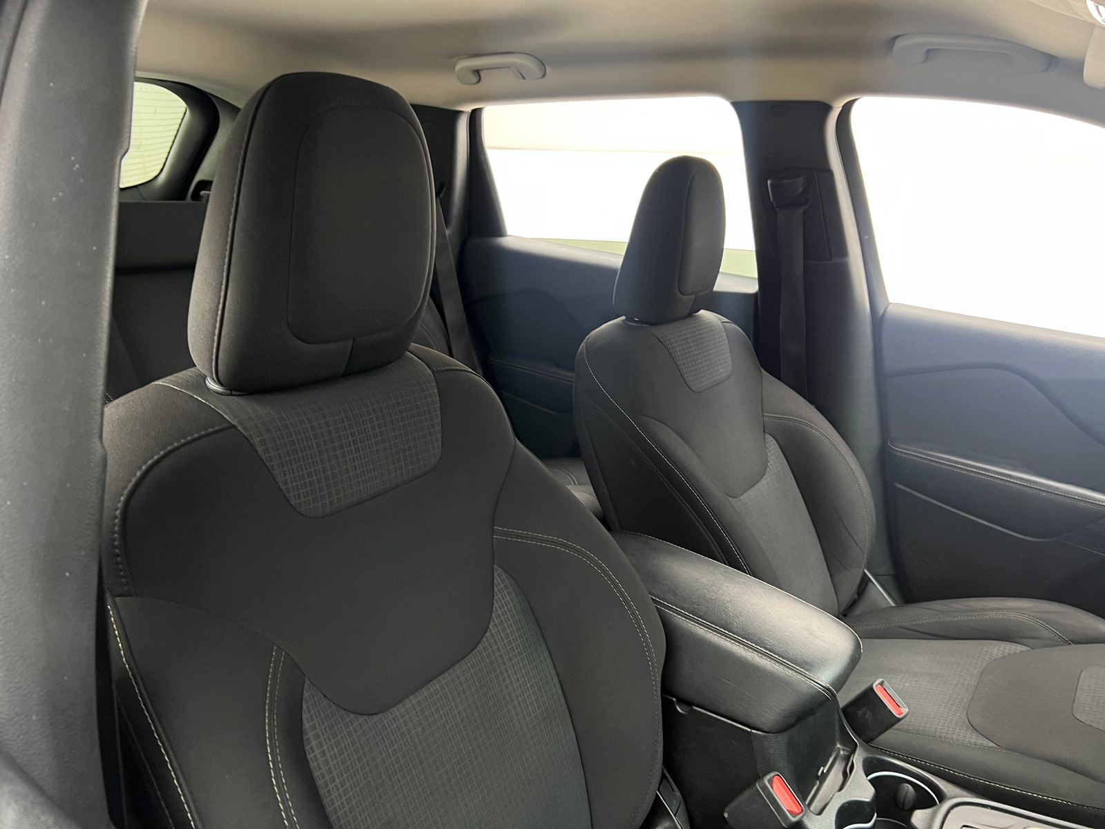 Thumbnail: 2017 Jeep Cherokee - 2