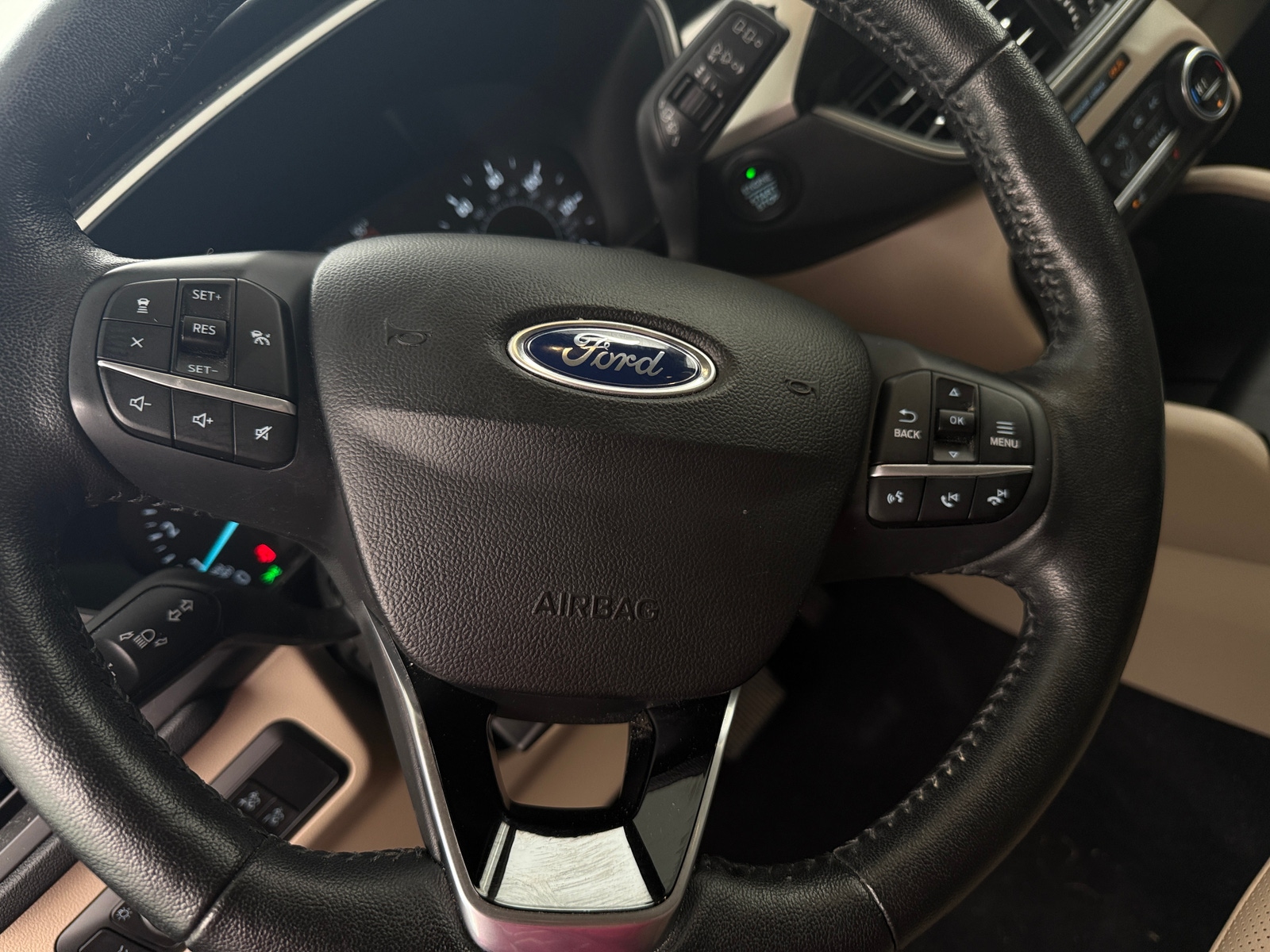 Thumbnail: 2020 Ford Escape - 4