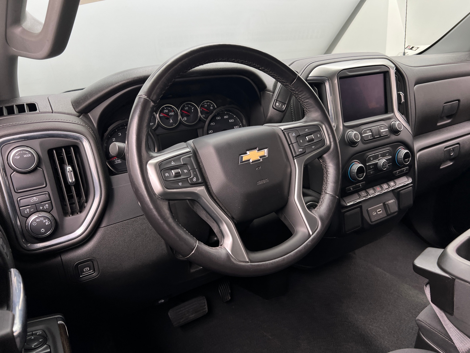 Thumbnail: 2021 Chevrolet Silverado 1500 - 5