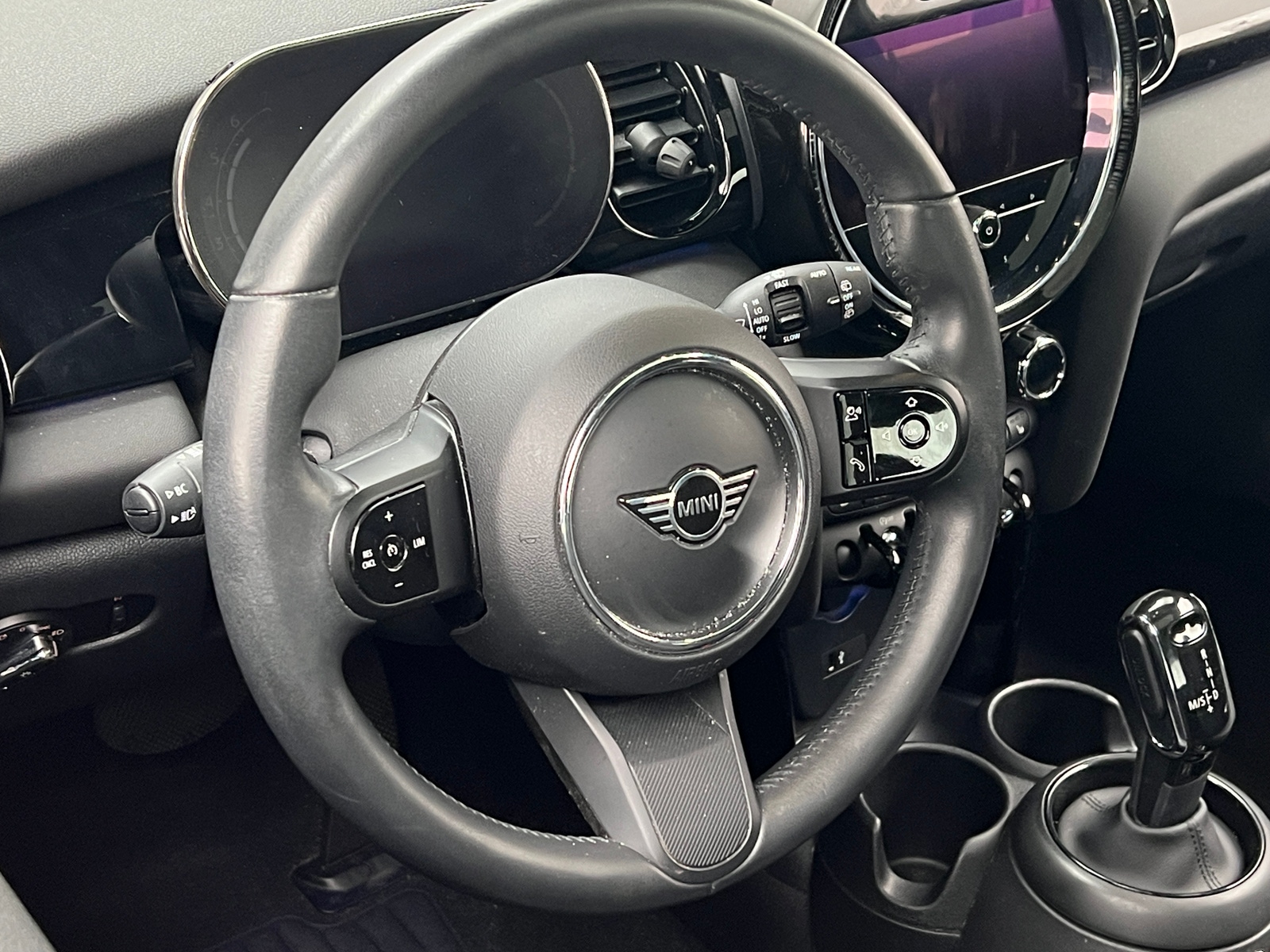 Thumbnail: 2022 MINI Cooper Hardtop - 5