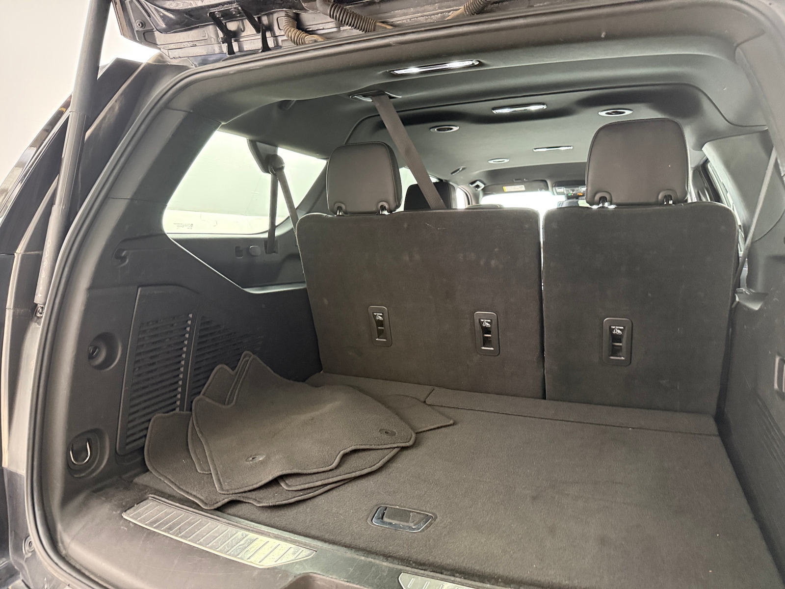 Thumbnail: 2023 Chevrolet Suburban - 6