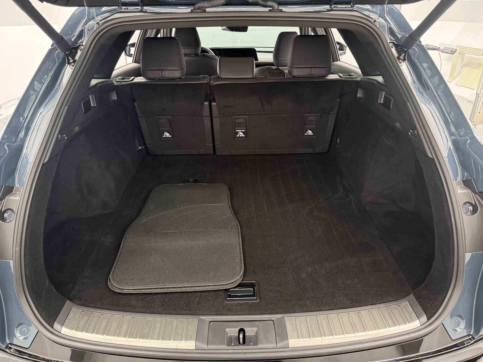 Thumbnail: 2025 Toyota Crown Signia - 6