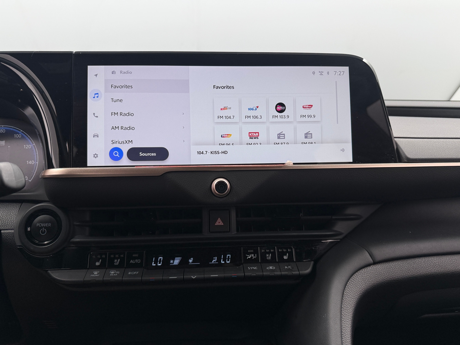 Thumbnail: 2025 Toyota Crown Signia - 3