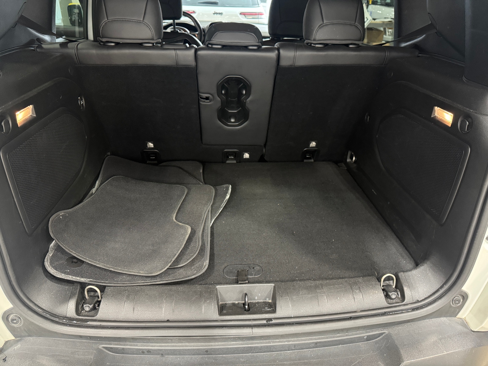 Thumbnail: 2015 Jeep Renegade - 6