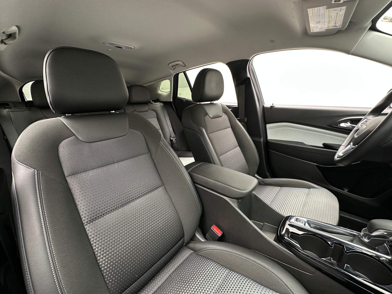 Thumbnail: 2025 Chevrolet Trax - 2