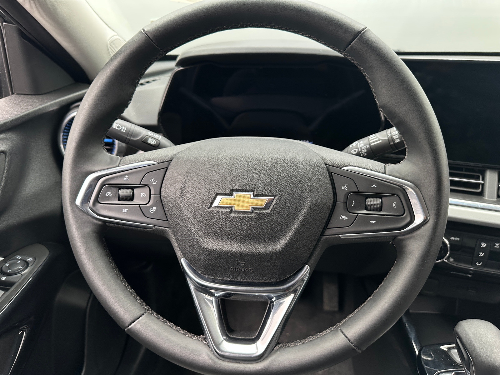 Thumbnail: 2025 Chevrolet Trax - 5