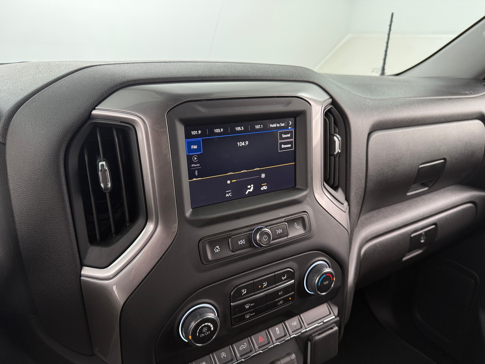 Thumbnail: 2024 Chevrolet Silverado 1500 - 4