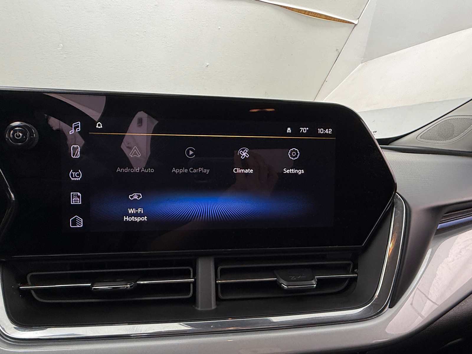 Thumbnail: 2025 Chevrolet Trax - 4