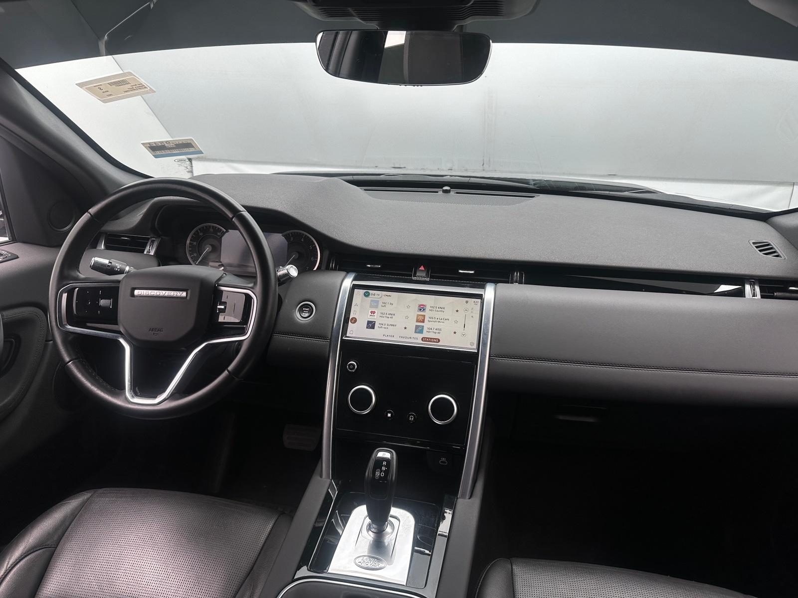 Thumbnail: 2022 Land Rover Discovery Sport - 2