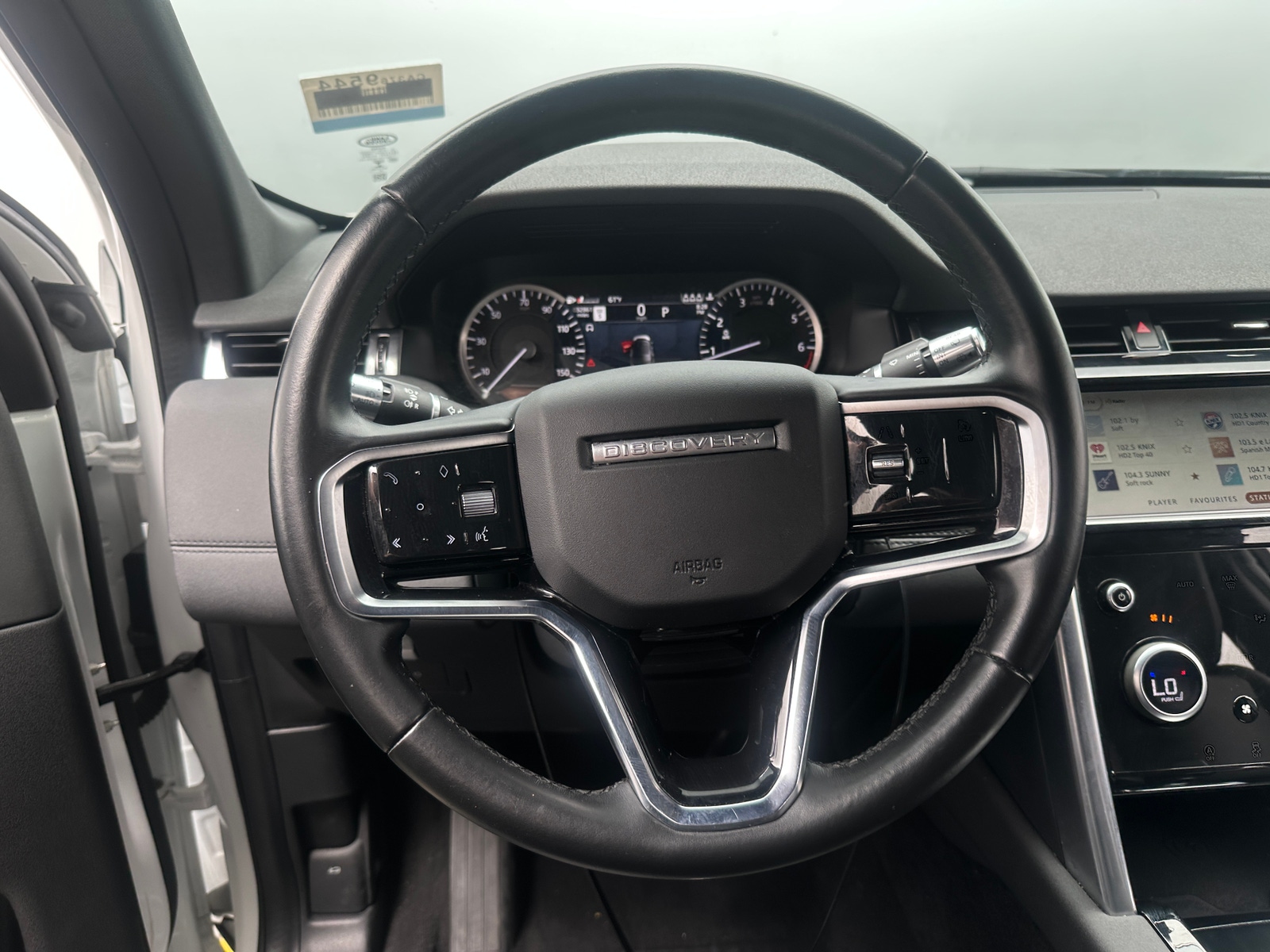 Thumbnail: 2022 Land Rover Discovery Sport - 4