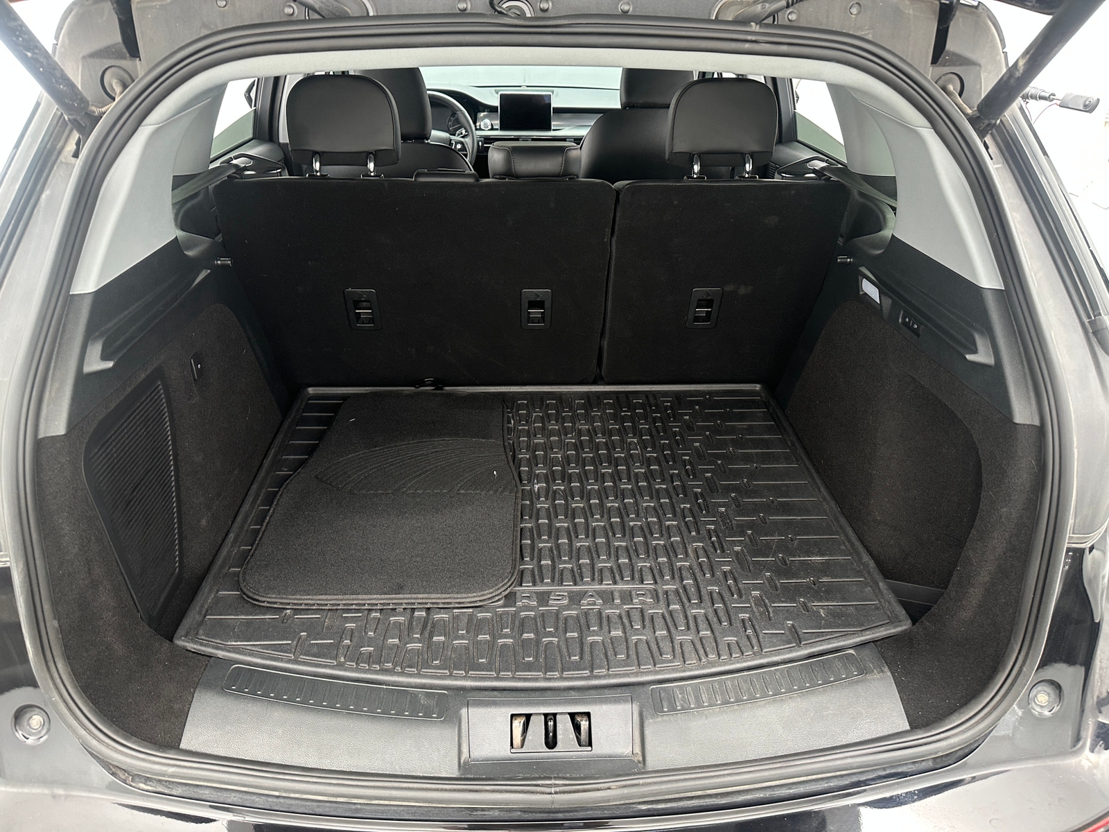 Thumbnail: 2022 Lincoln Corsair - 6