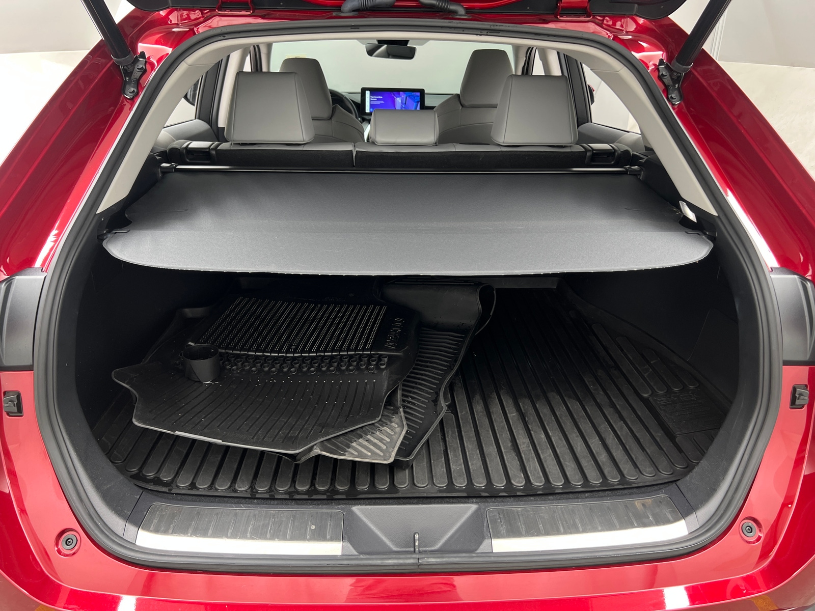 Thumbnail: 2023 Toyota Venza - 6