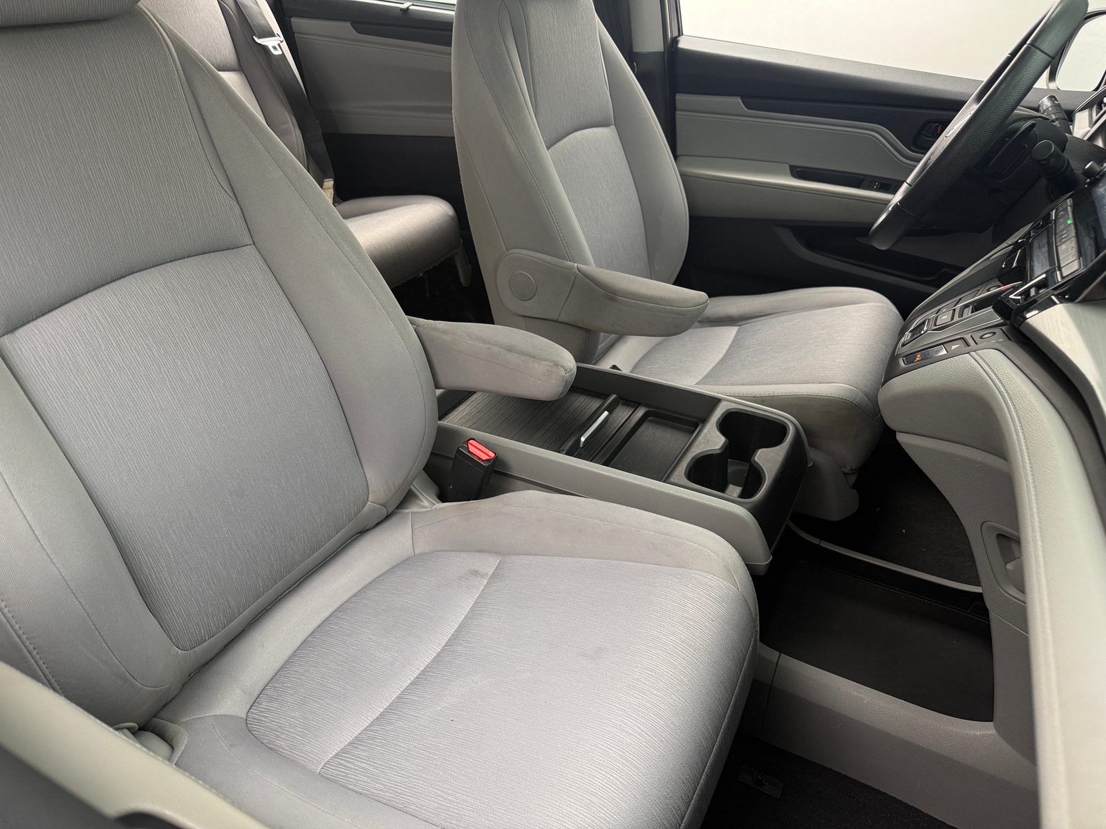 Thumbnail: 2019 Honda Odyssey - 2