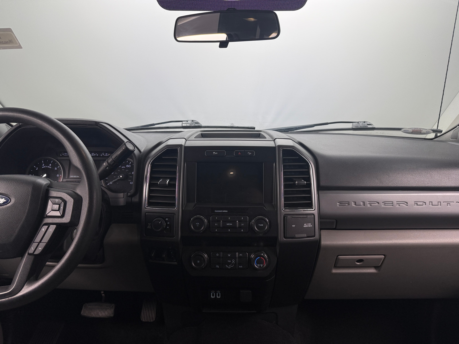 Thumbnail: 2019 Ford Econoline - 3