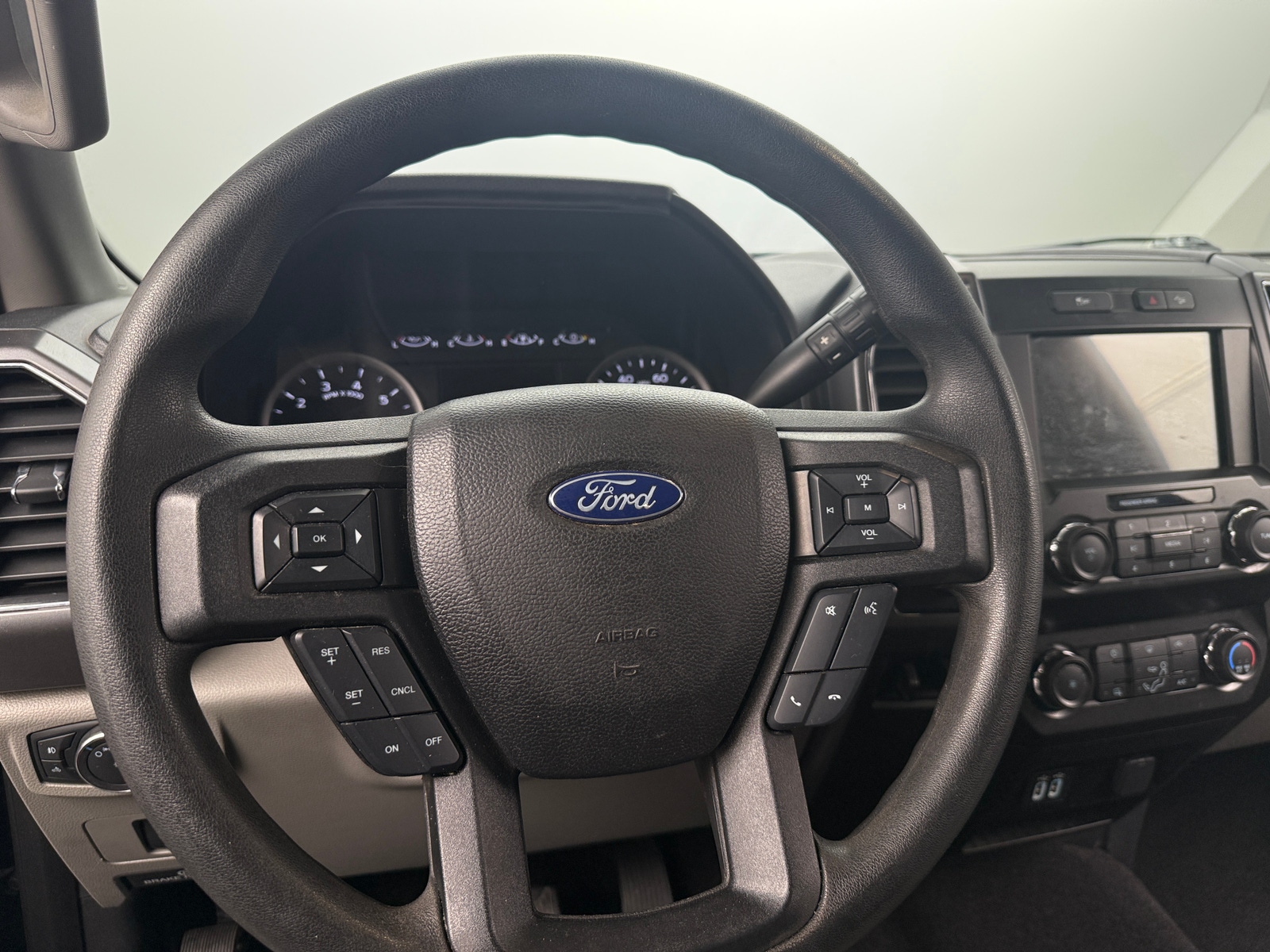 Thumbnail: 2019 Ford Econoline - 5