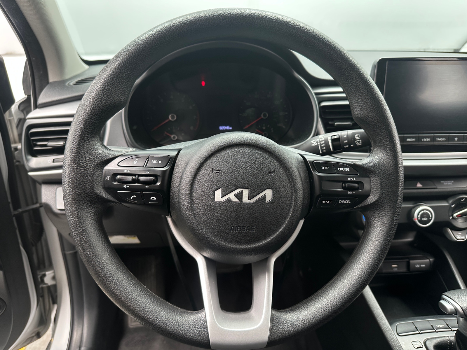 Thumbnail: 2023 Kia Rio - 5