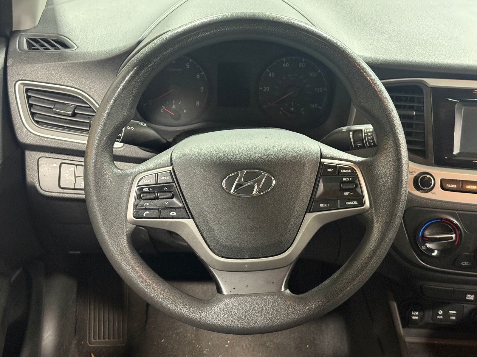 Thumbnail: 2021 Hyundai Accent - 5