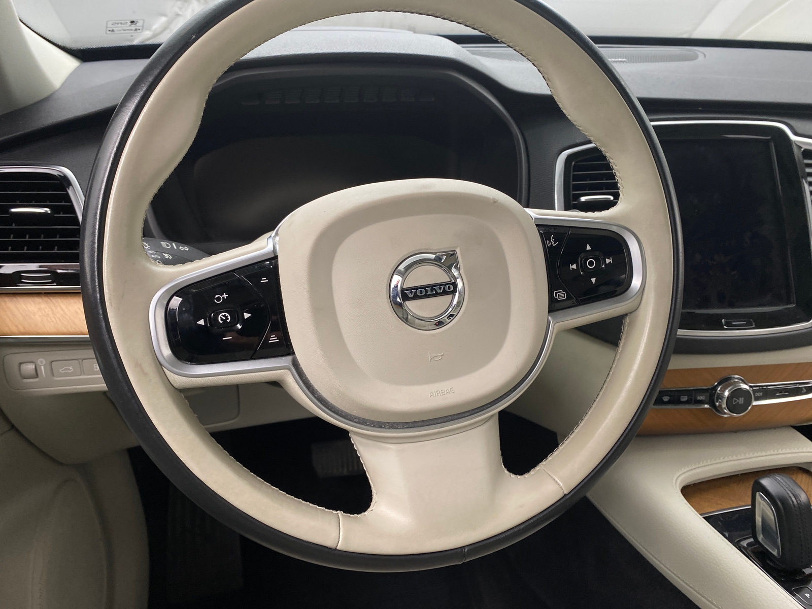 Thumbnail: 2021 Volvo XC90 - 4