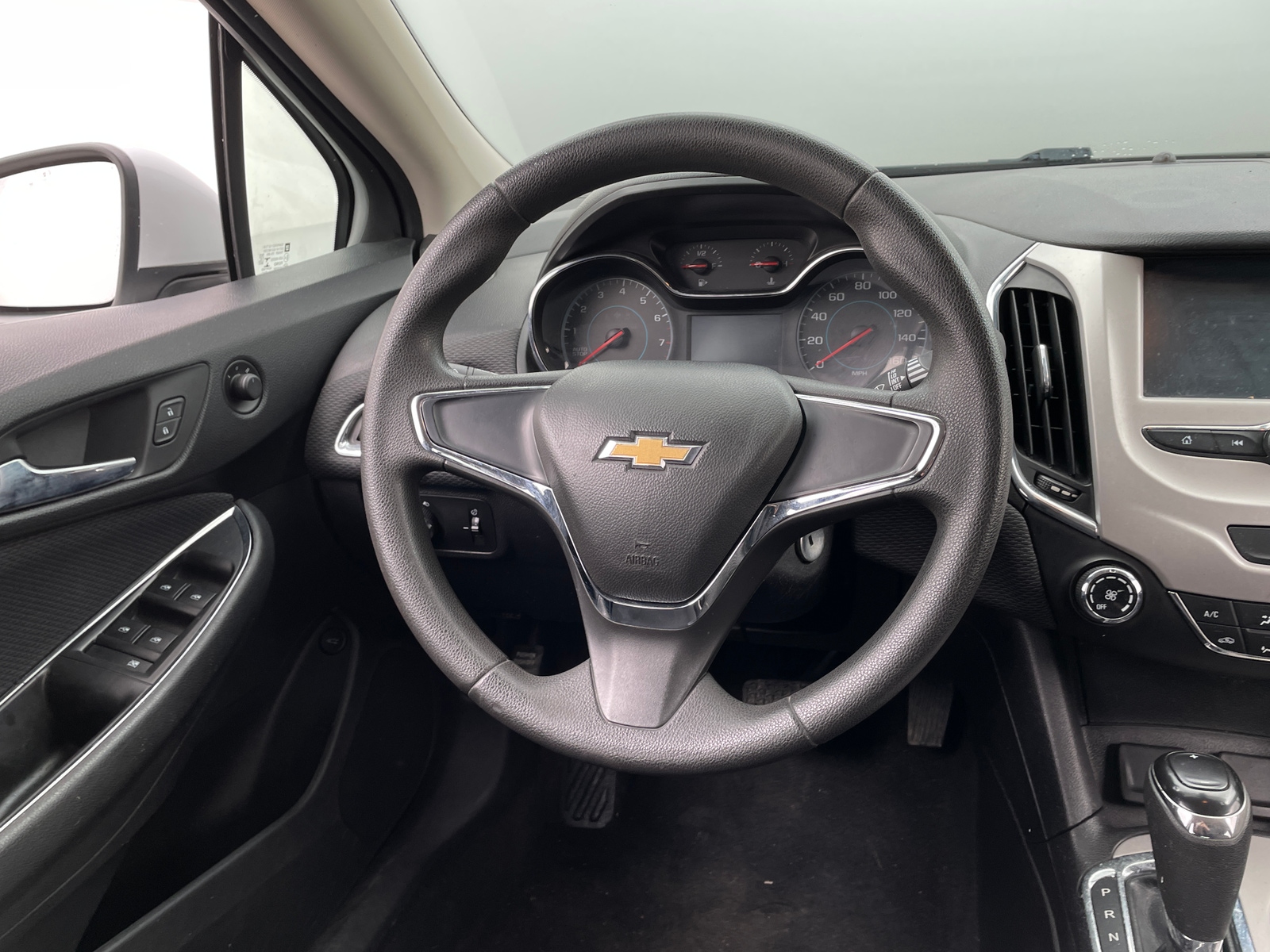 Thumbnail: 2017 Chevrolet Cruze - 5