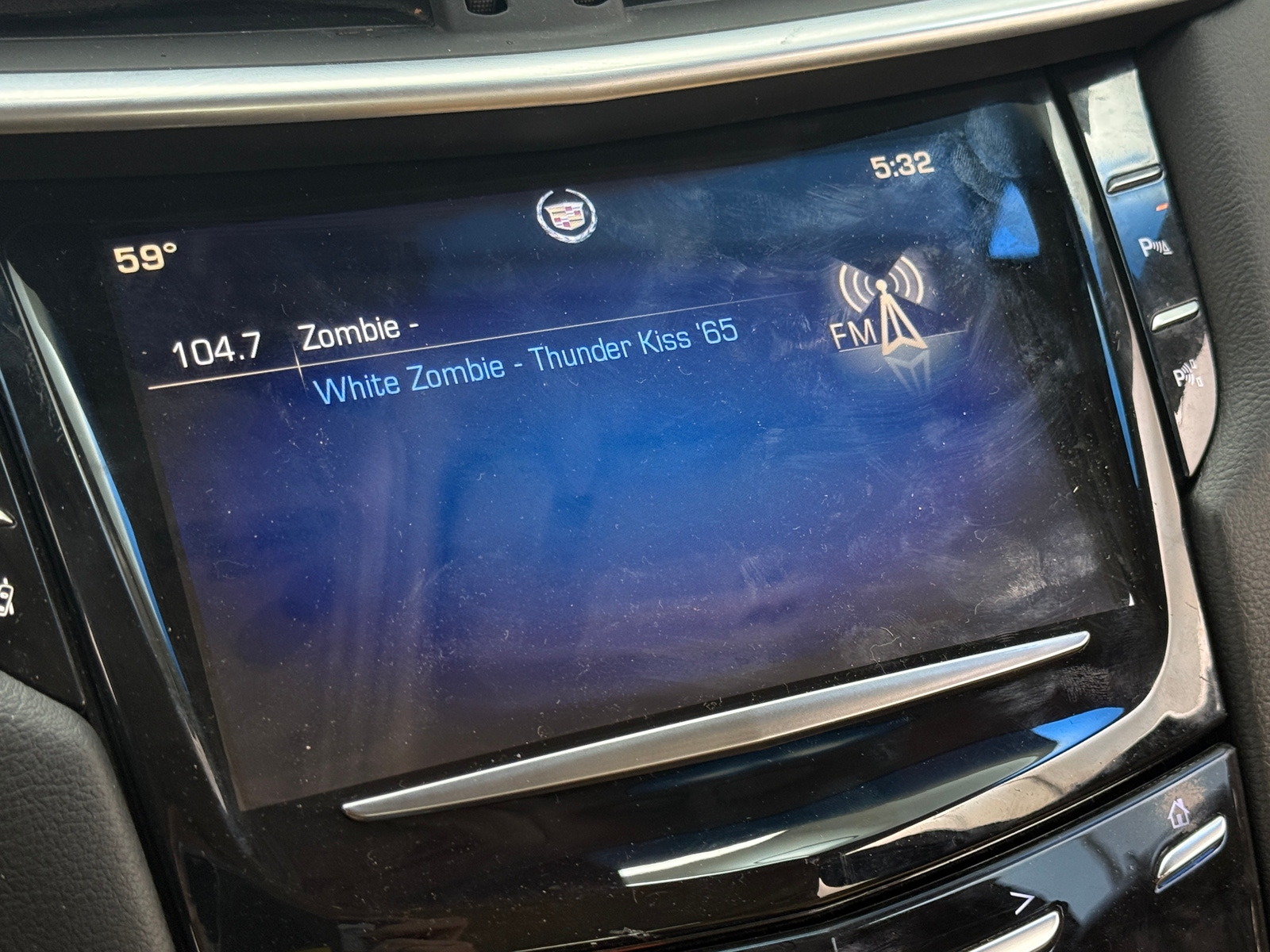 Thumbnail: 2014 Cadillac XTS - 3