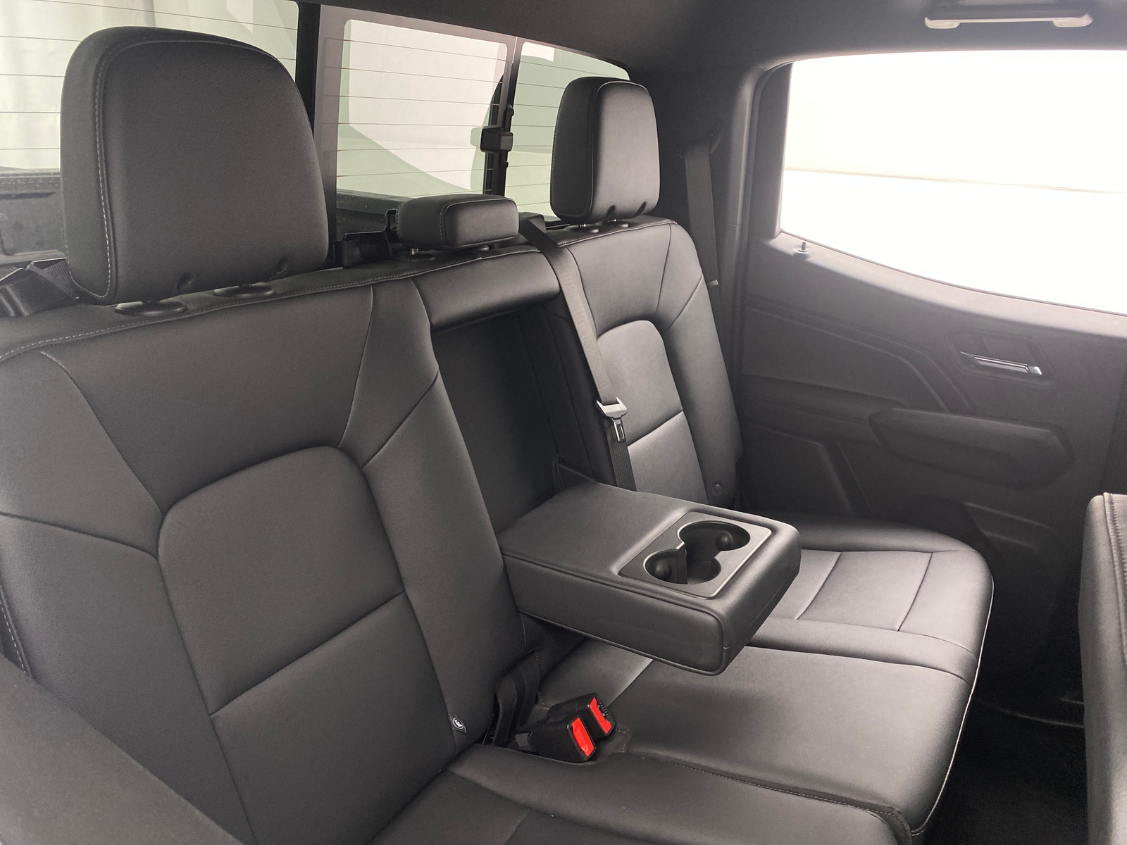 Thumbnail: 2024 Chevrolet Colorado - 6