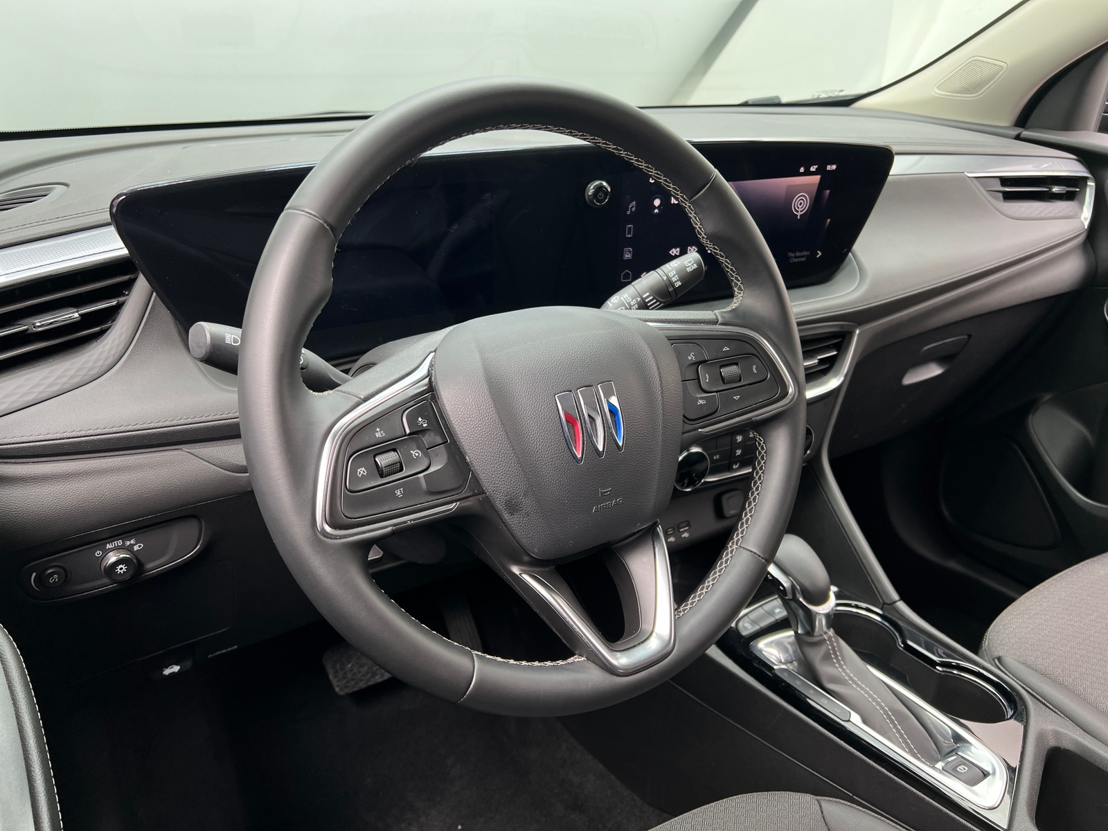 Thumbnail: 2025 Buick Encore GX - 4