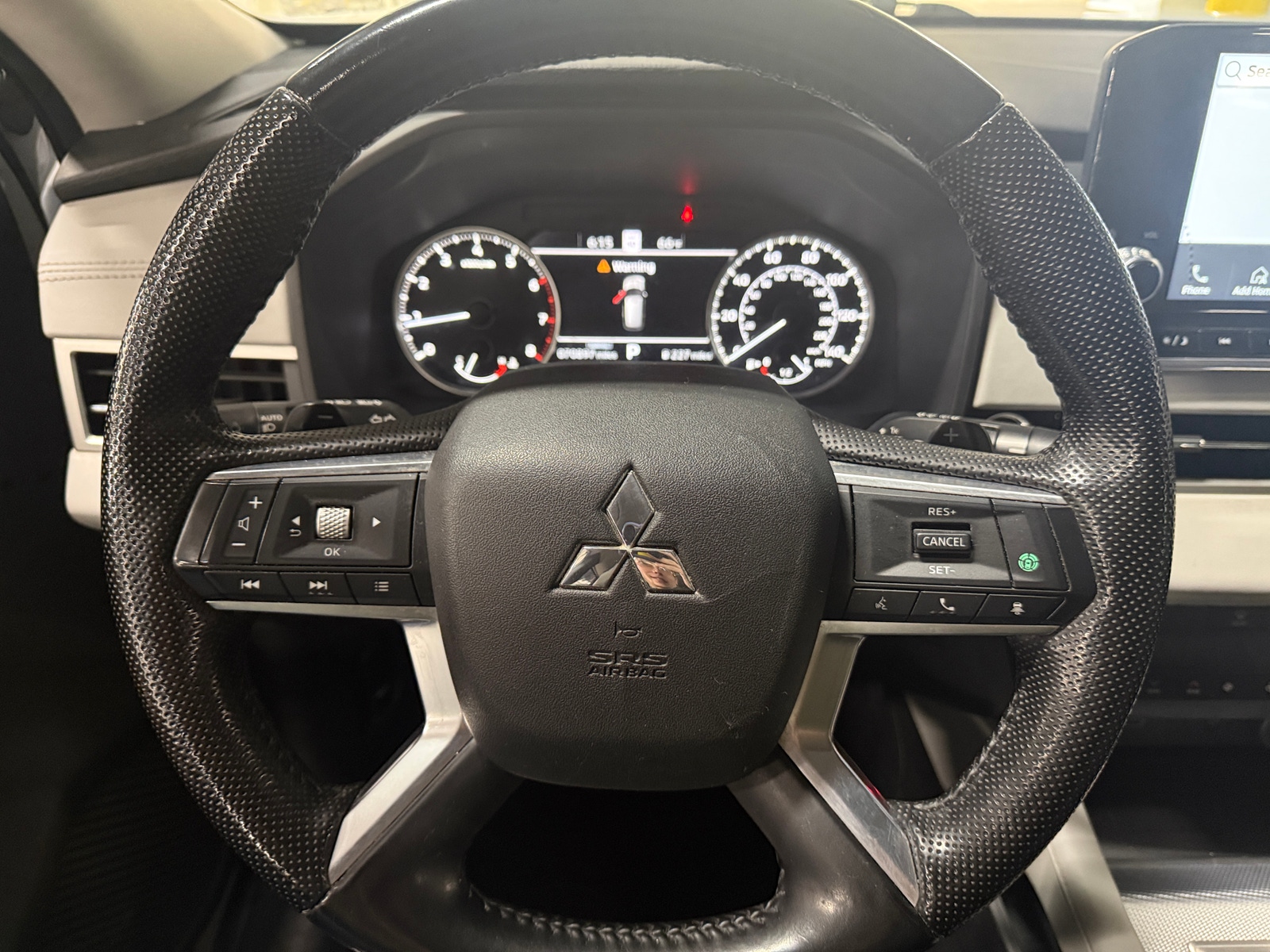 Thumbnail: 2022 Mitsubishi Outlander - 4