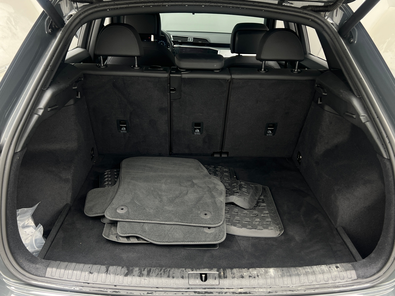 Thumbnail: 2020 Audi Q3 - 6