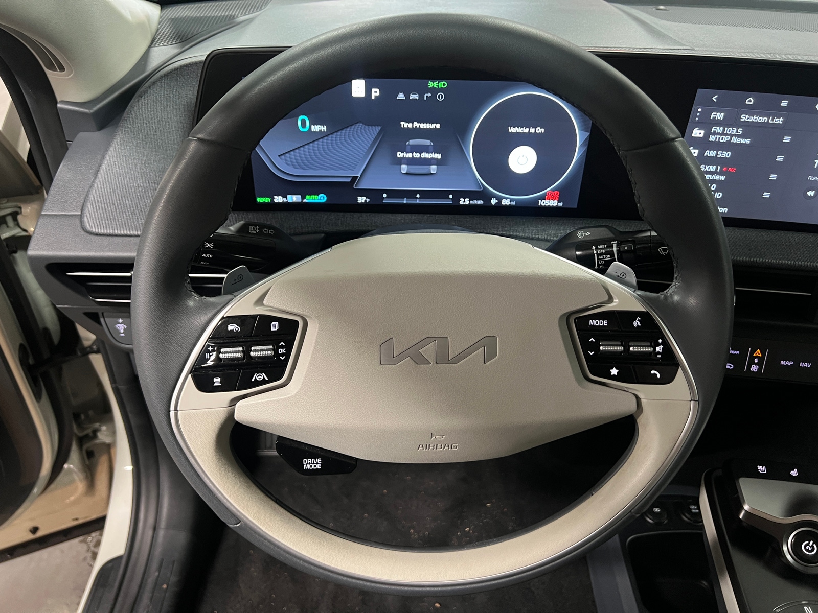 Thumbnail: 2022 Kia EV6 - 4