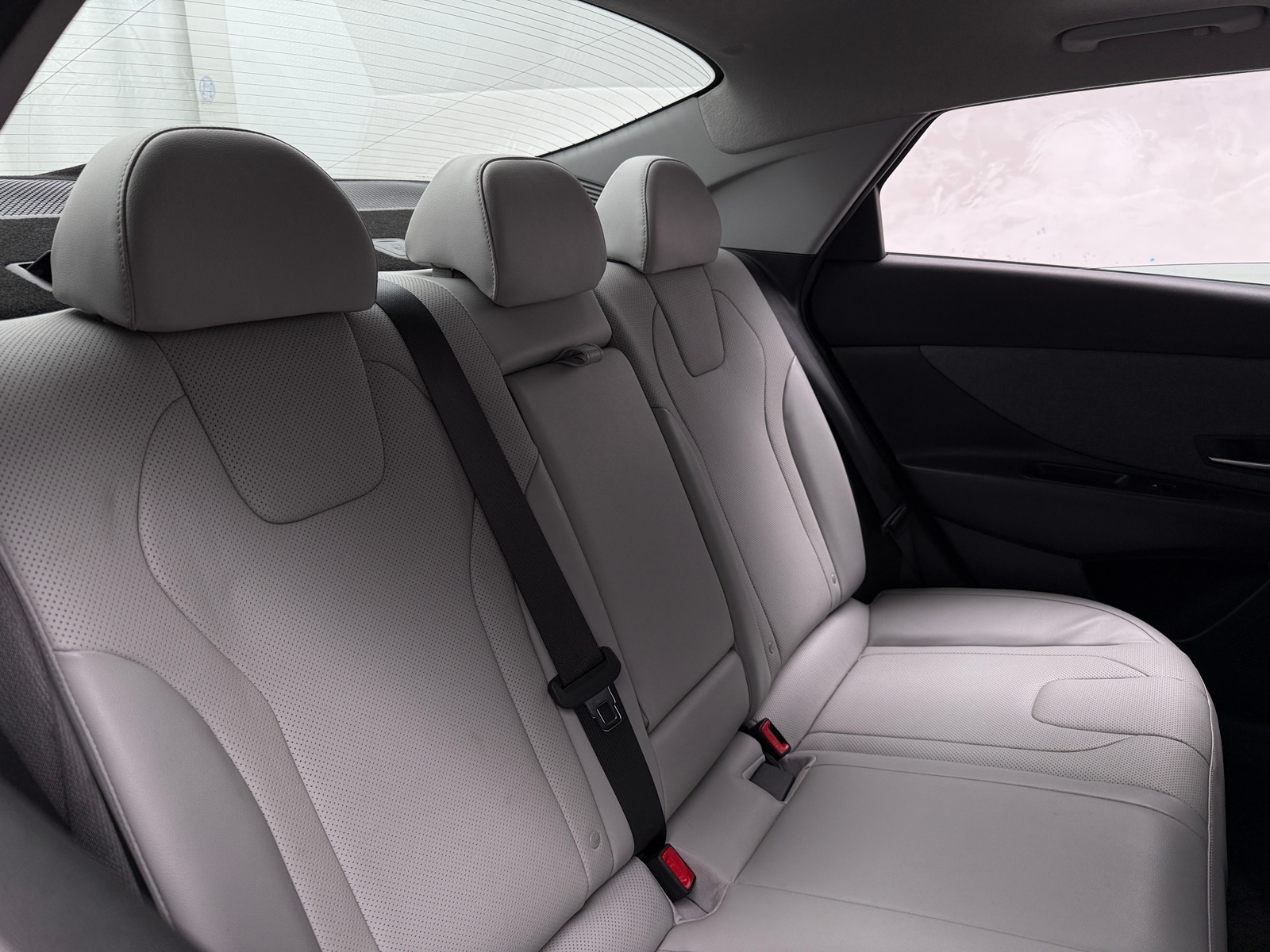 Thumbnail: 2023 Hyundai Elantra - 5