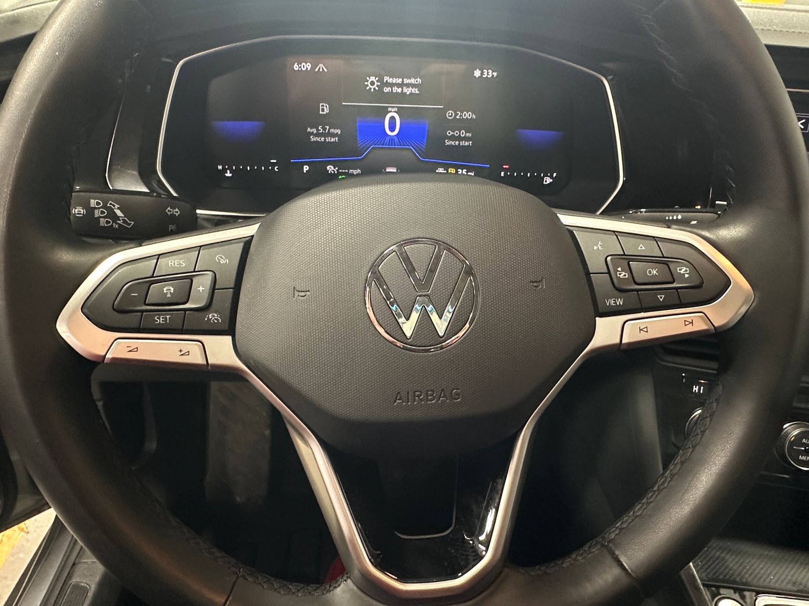 Thumbnail: 2023 Volkswagen Jetta - 4