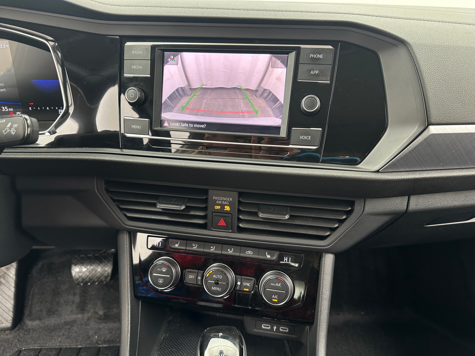 Thumbnail: 2023 Volkswagen Jetta - 3