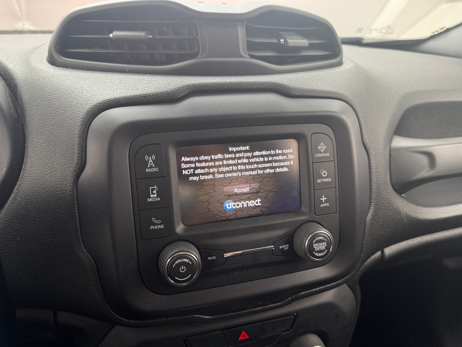 Thumbnail: 2018 Jeep Renegade - 4