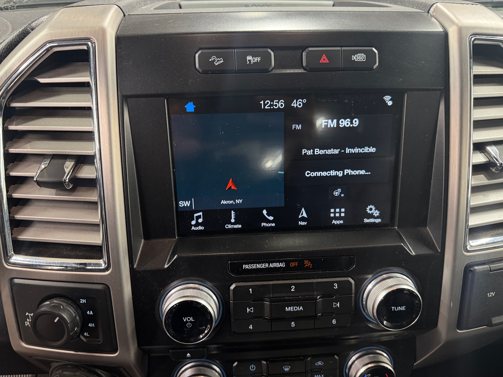 Thumbnail: 2016 Ford Econoline - 3