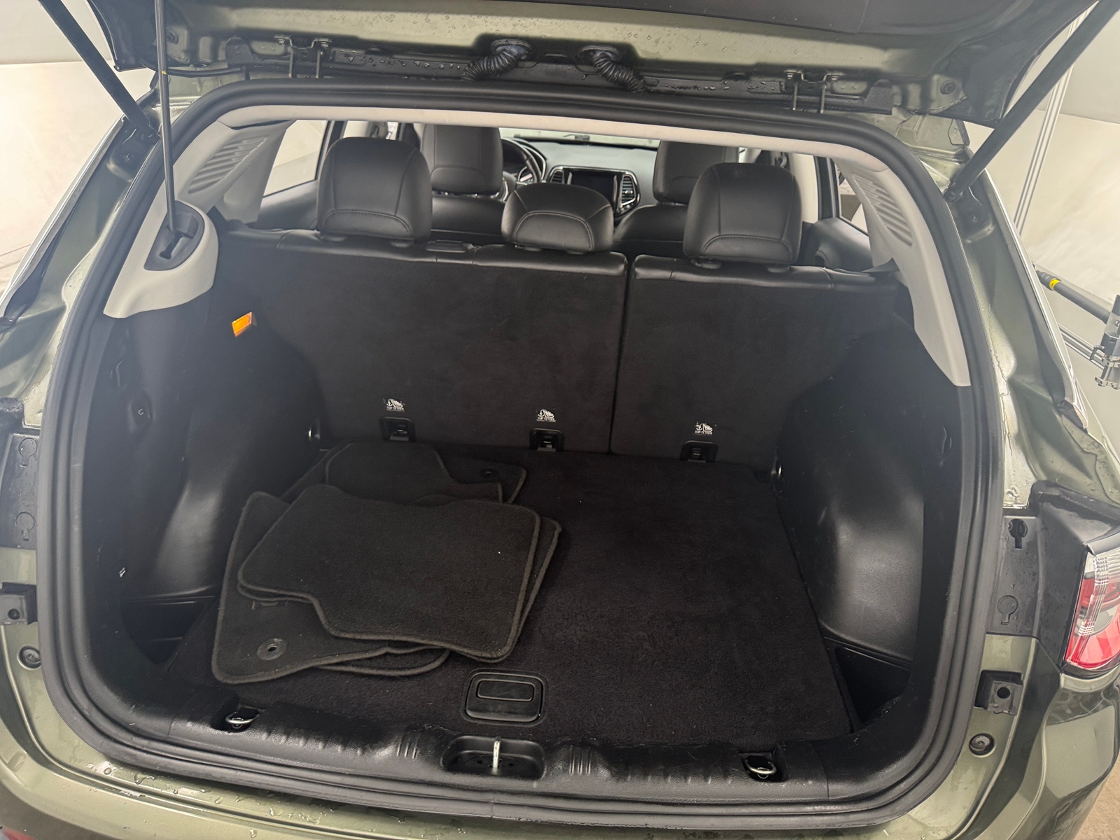 Thumbnail: 2018 Jeep Compass - 6