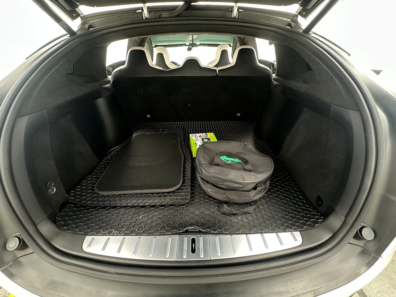 Thumbnail: 2017 Tesla Model X - 6