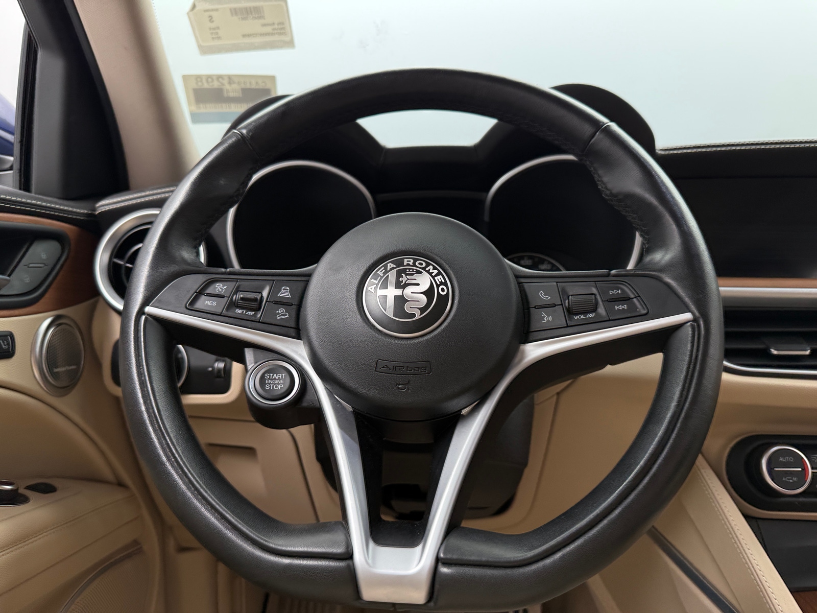 Thumbnail: 2019 Alfa Romeo Stelvio - 4