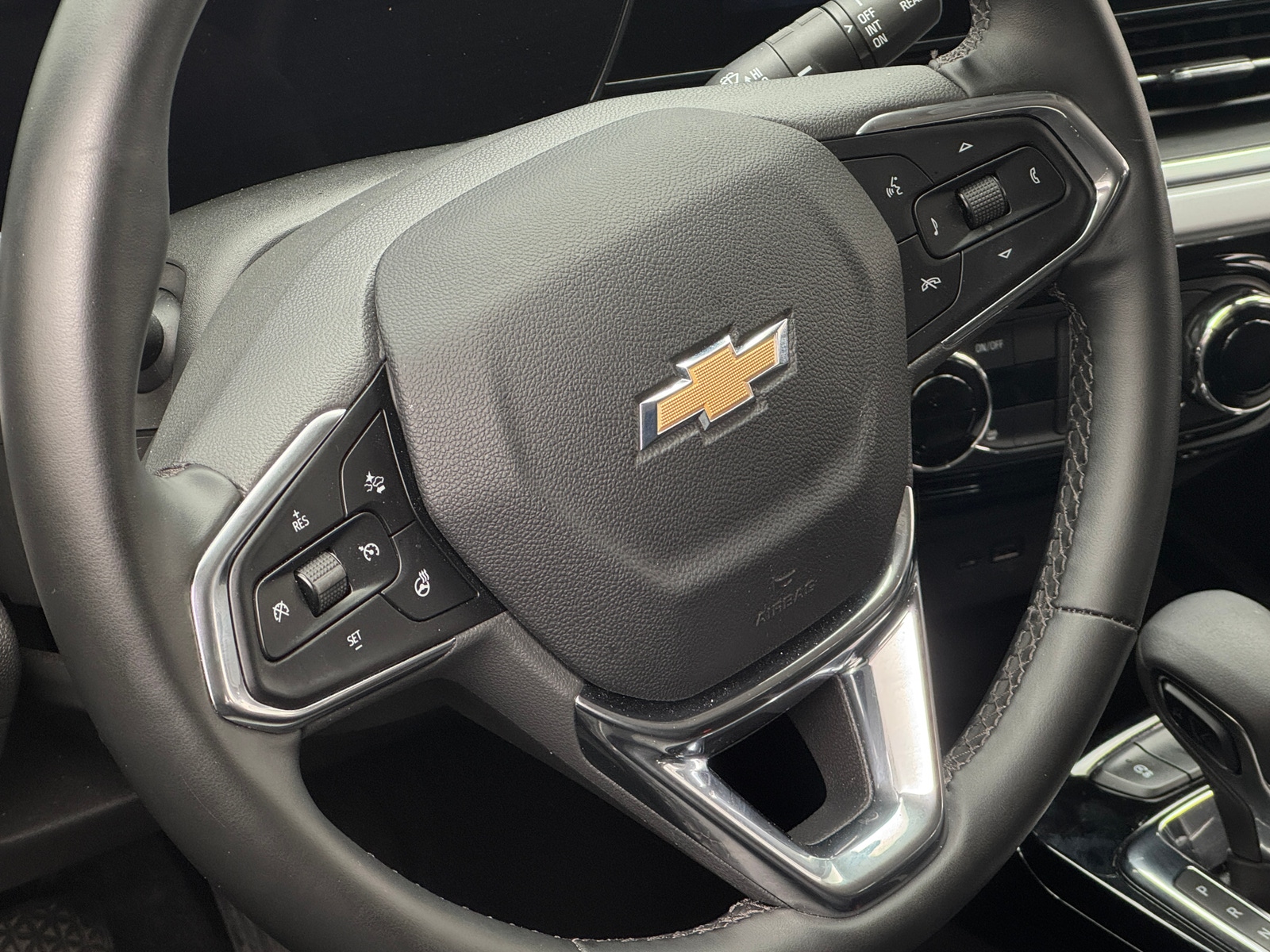 Thumbnail: 2025 Chevrolet Trax - 5