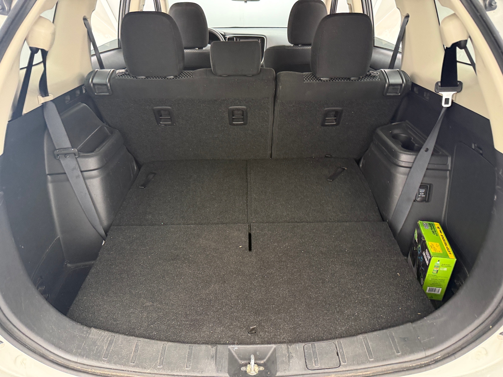 Thumbnail: 2020 Mitsubishi Outlander - 7