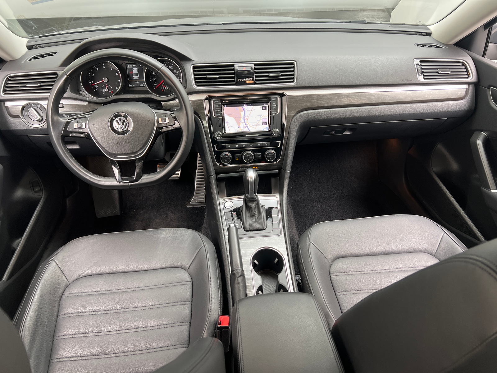 Thumbnail: 2018 Volkswagen Passat - 2