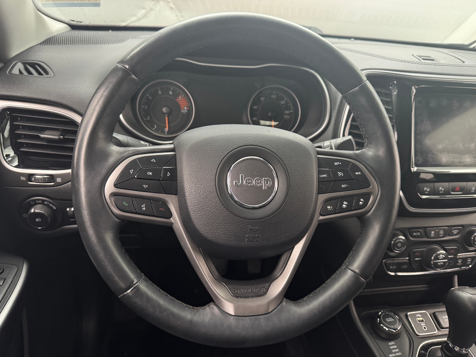 Thumbnail: 2019 Jeep Cherokee - 4