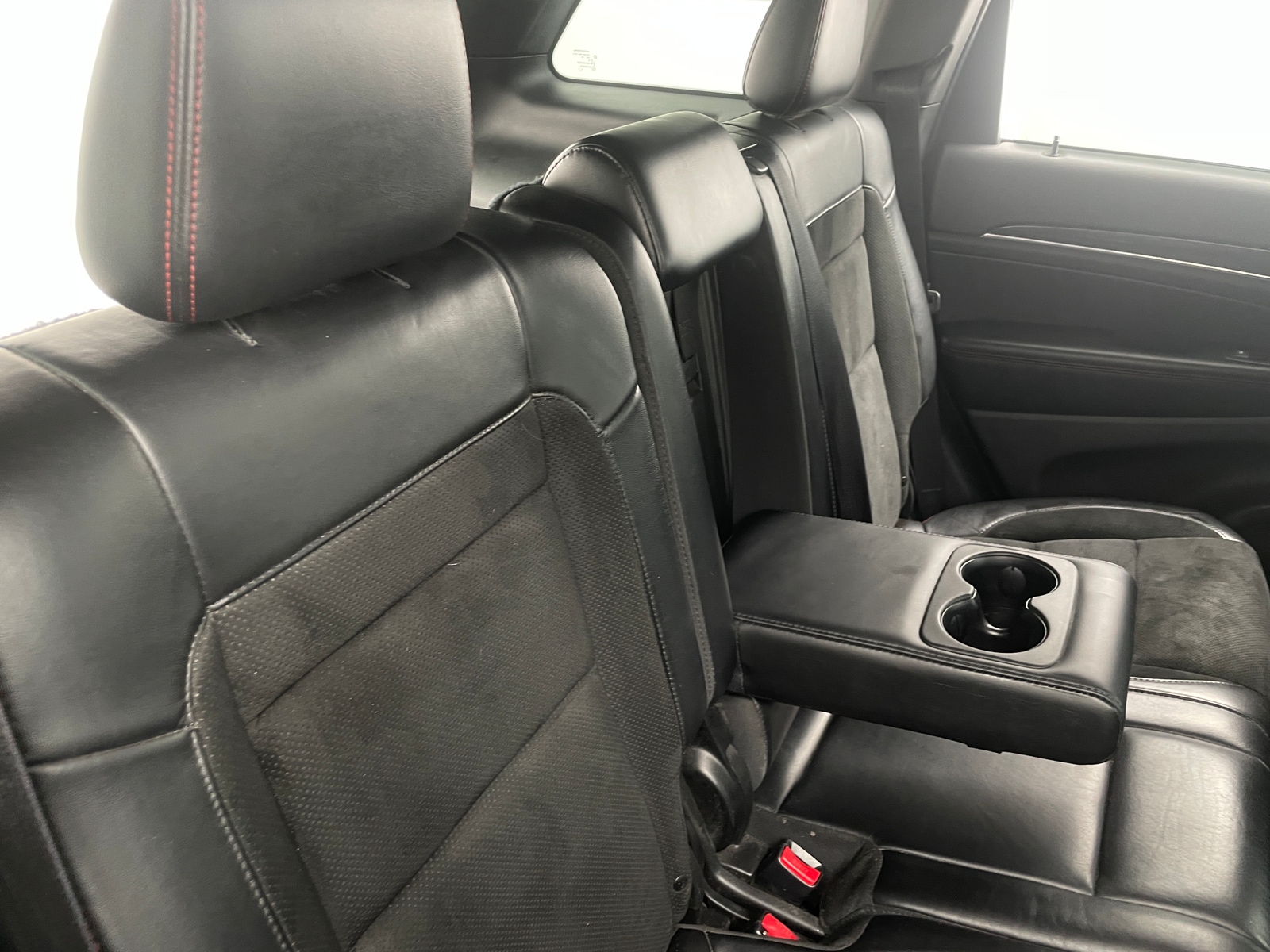 Thumbnail: 2017 Jeep Grand Cherokee - 5