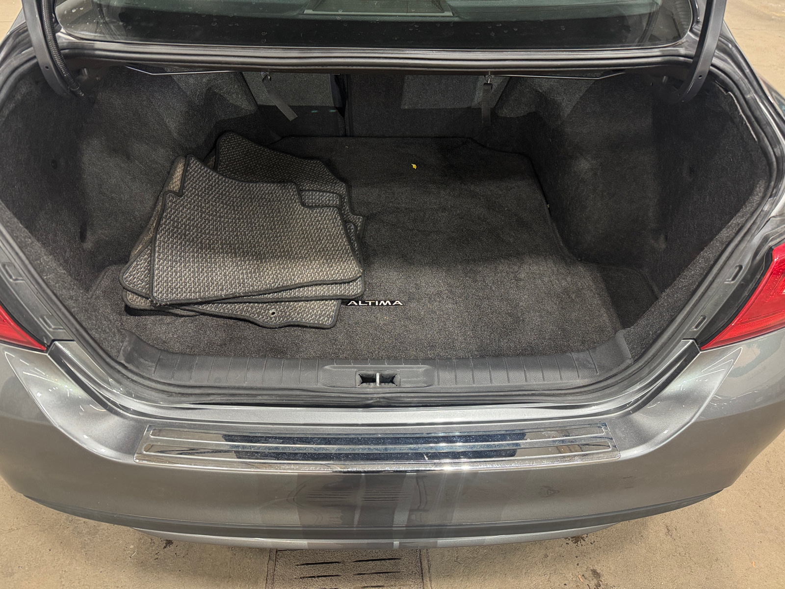 Thumbnail: 2016 Nissan Altima - 7